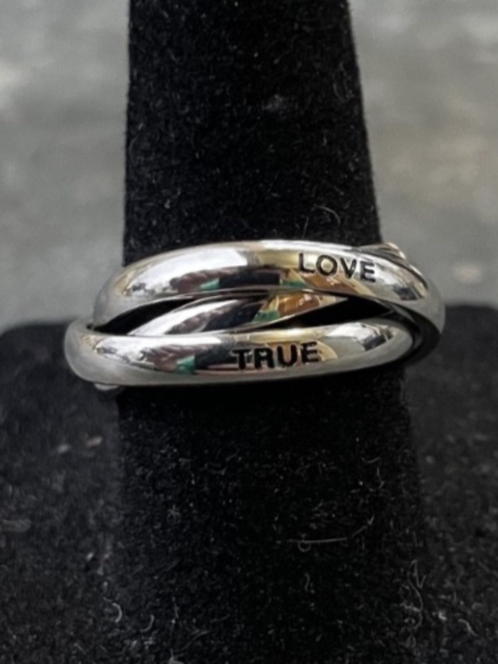 "True Love Waits" Sterling Silver Triple Interlocking Rings Size 6-6.5